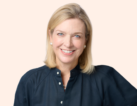 Christine Pillsbury headshot